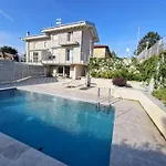Claudia With Private Pool *