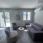 Дом отдыха Claudia With Private Pool *